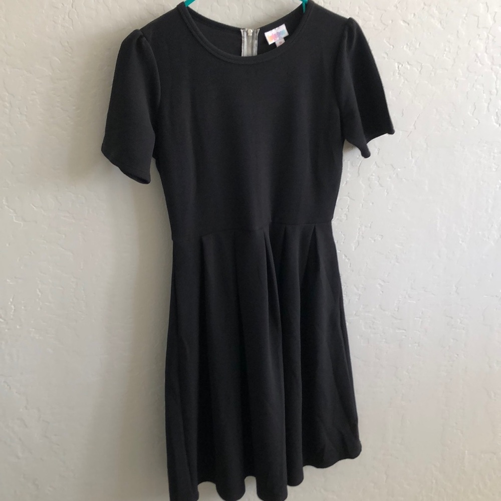 Lularoe Amelia dress medium BLACK